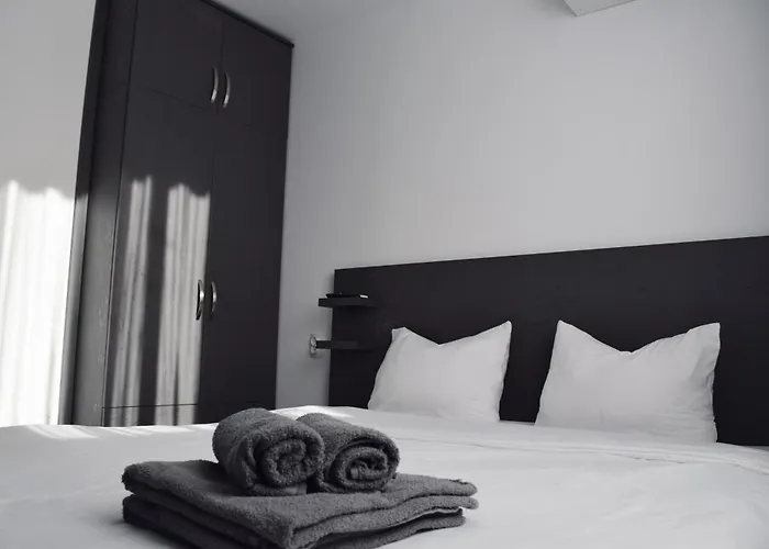 Orpheus And Eurydice Apartament